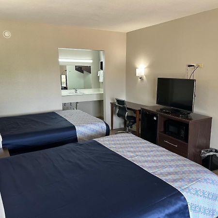 Oakwood Inn Oakdale エクステリア 写真